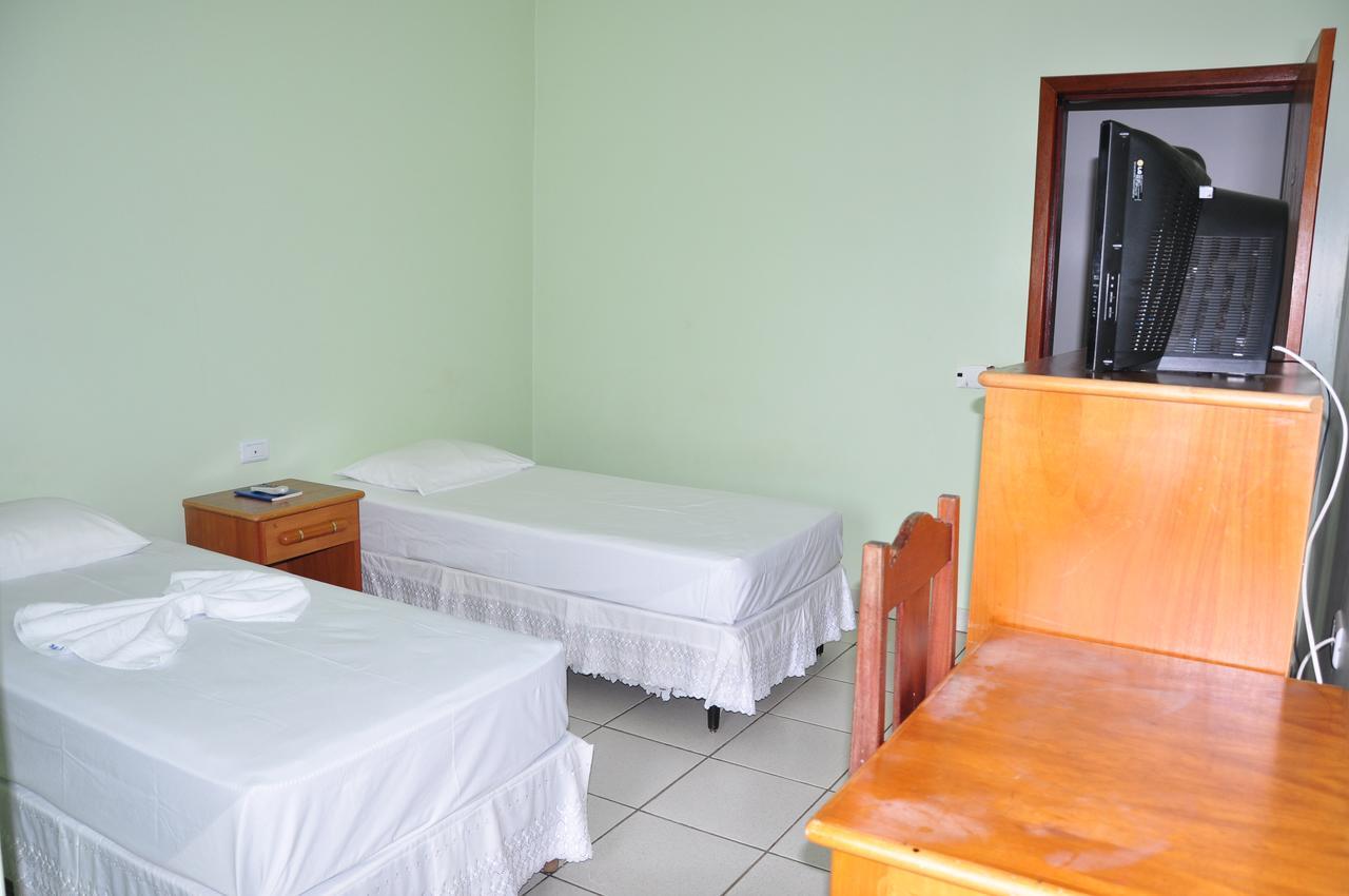 Hotel Sao Miguel Sao Miguel do Araguaia Extérieur photo